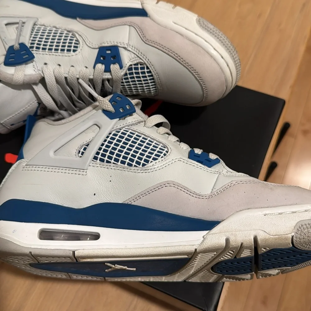 Air Jordan 4 Retro - Picture 7 of 7